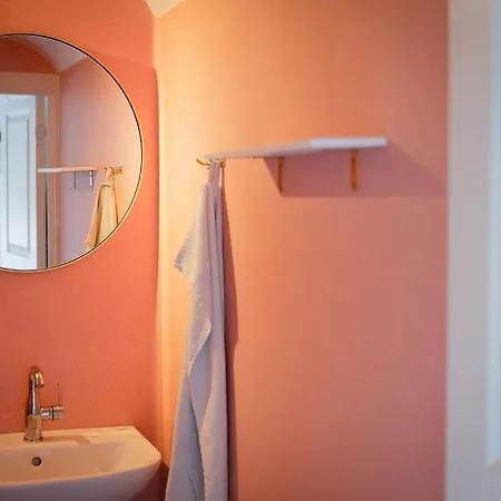 Cirkusvognen Pa Aero Chalet *